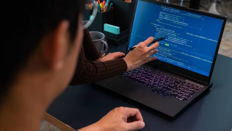 乌拉特前旗工业软件定制开发:破局传统制造数字化转型的“精准钥匙”